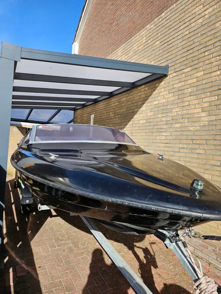 Fletcher speedboot met 20pk + zgan trailer, Watersport en Boten, Ophalen, Zo goed als nieuw, Minder dan 70 pk, 3 tot 6 meter