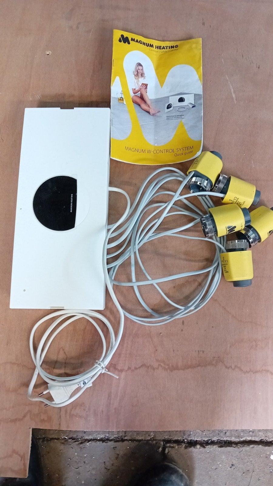 Magnum Heating W-Control Systeem met thermostaten, Thermostaat, Gebruikt, Minder dan 30 cm, Minder dan 60 cm