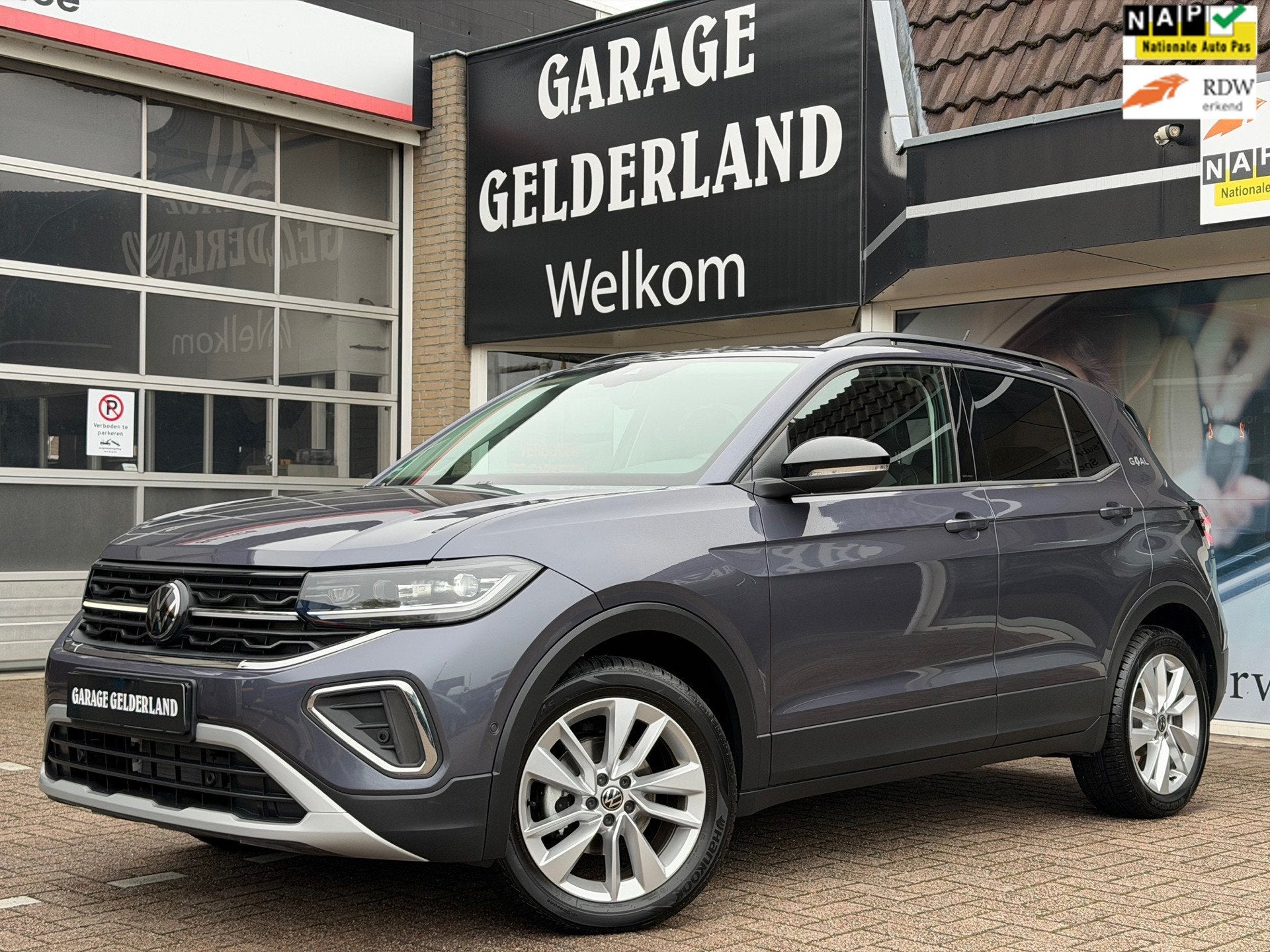 Volkswagen T-Cross TSI Style | Bi-Xenon | Full-Led | Gr.Navi, Auto's, Dealer onderhouden, Gebruikt, Zwart, Origineel Nederlands