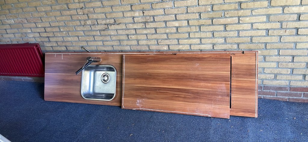 Houten aanrechtblad met spoelbak en kraan, Huis en Inrichting, Ophalen, Gebruikt, Bruin, 50 tot 100 cm