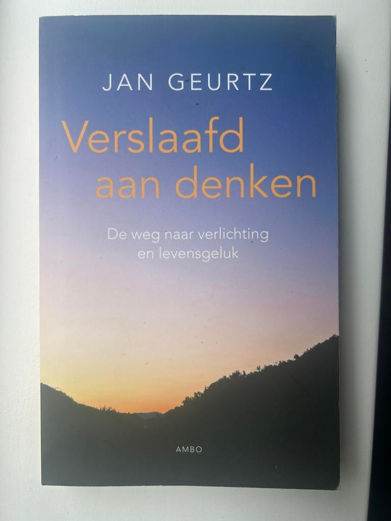 Verslaafd aan denken - Jan Geurtz (Boek), Ophalen of Verzenden, Zo goed als nieuw