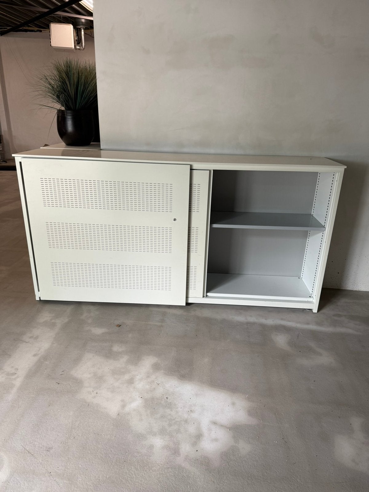 Akoestische kast 240x50x123, Huis en Inrichting, Kasten | Roldeurkasten en Archiefkasten, Ophalen, Gebruikt, 100 tot 150 cm, Meerdere deuren