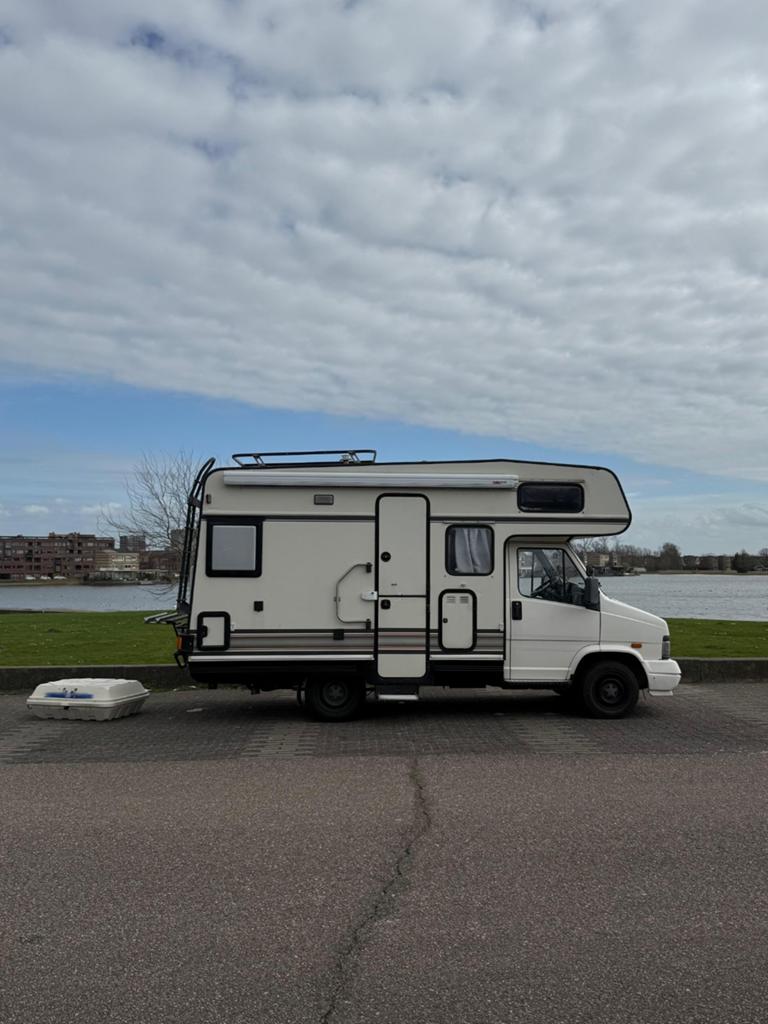Peugot J5 camper, Caravans en Kamperen, Campers, Alkoof, Ringverwarming, Treinzit, Diesel