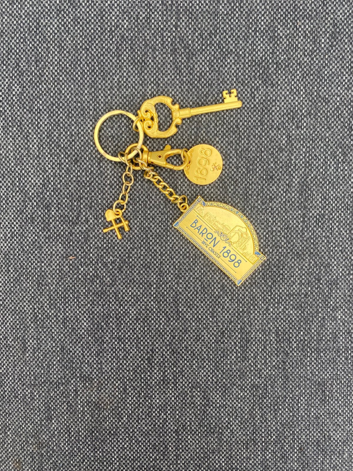 Sleutelhanger baron Efteling, Ophalen of Verzenden, Zo goed als nieuw, Overige materialen, Overige merken