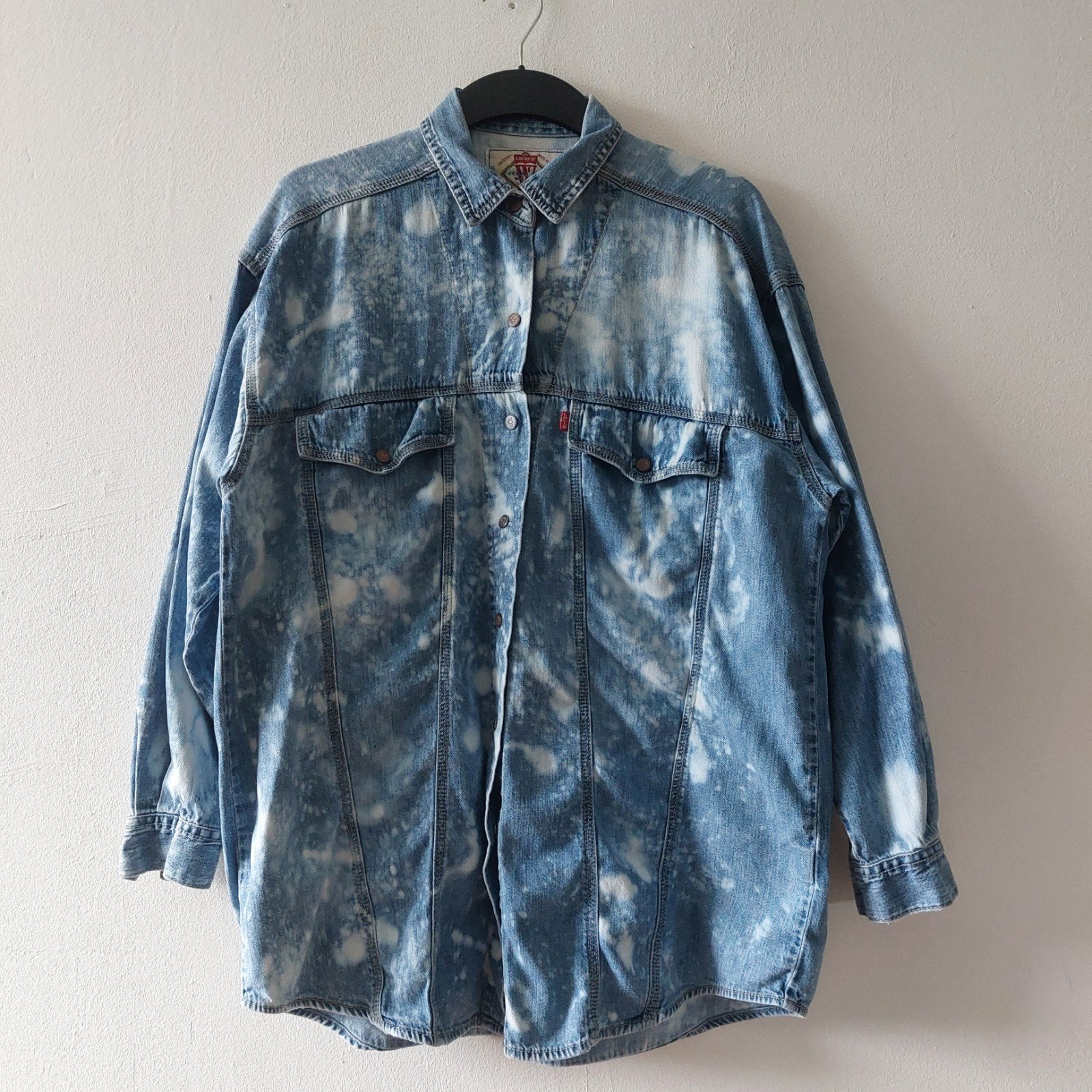 Vintage 90s Levis oversized acid wash Grunge denim shirt, Maat 38/40 (M), Blauw, Ophalen of Verzenden, Gedragen