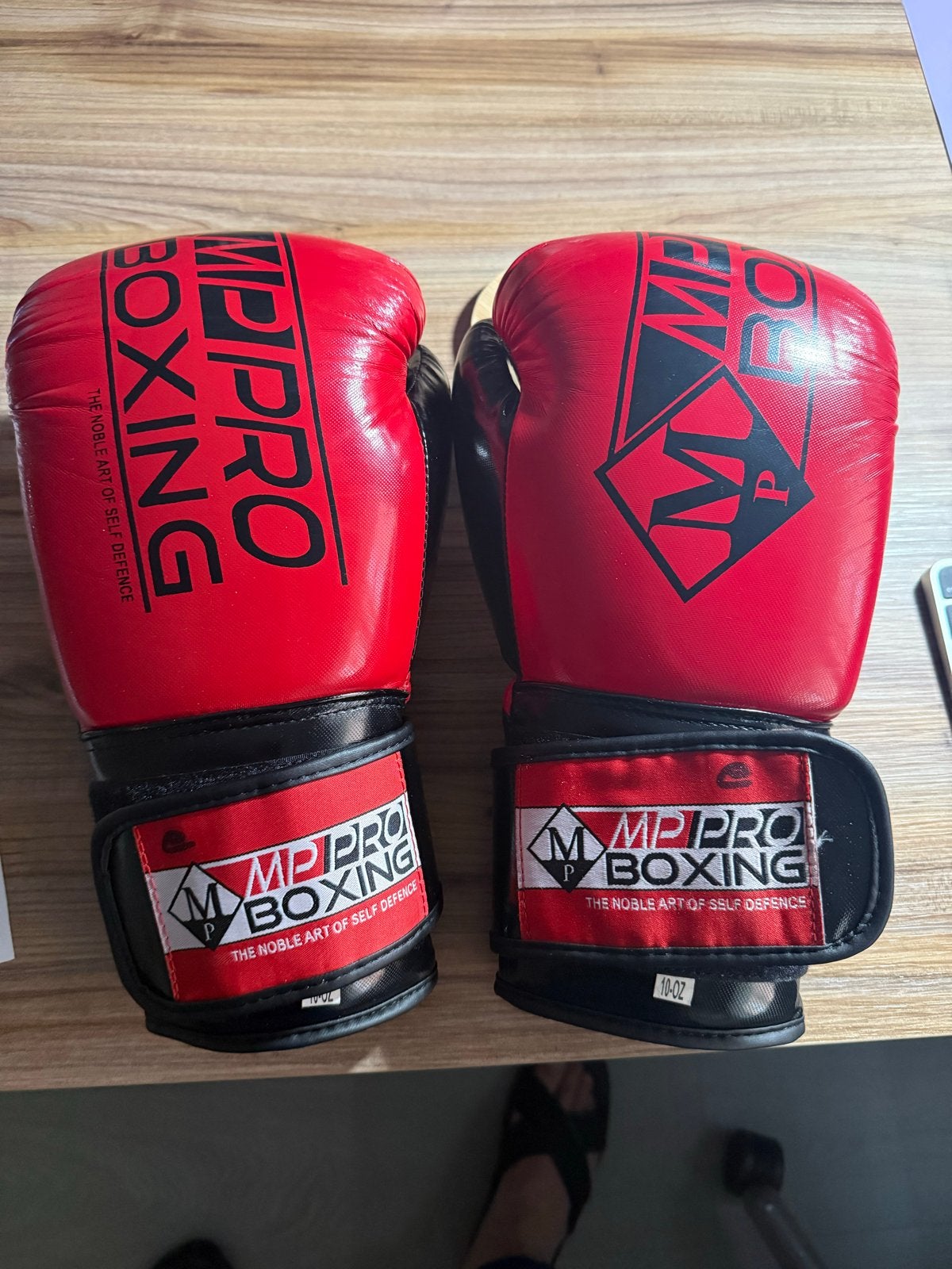 MP PRO Bokshandschoenen - Rood/Zwart - 10 OZ, Ophalen of Verzenden, Zo goed als nieuw, Bokshandschoenen
