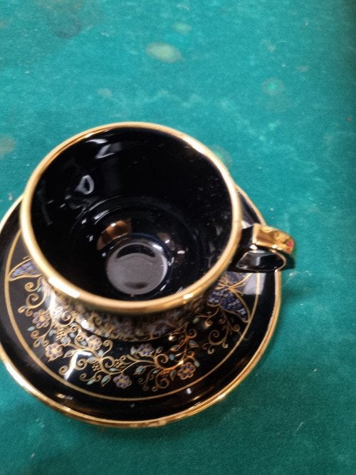 kop en schotel sun made in greece 24k gold, Antiek en Kunst, Antiek | Servies los, Ophalen of Verzenden