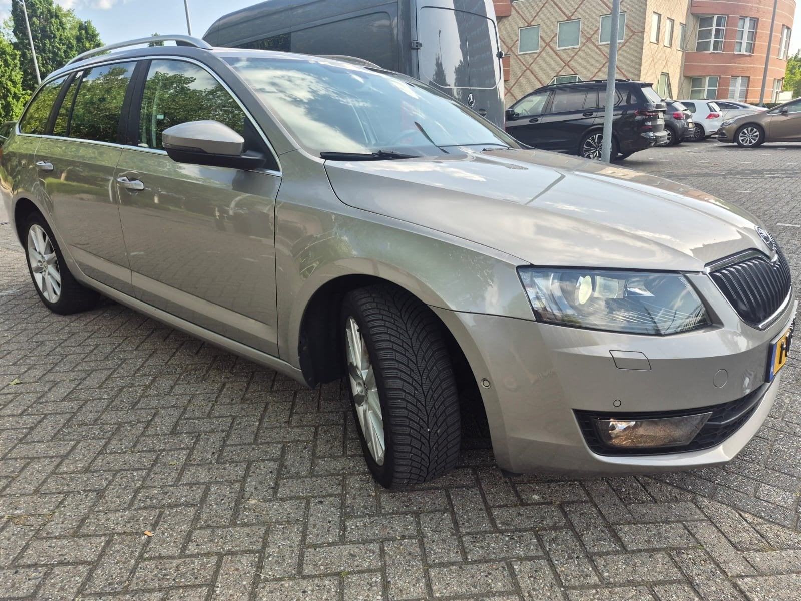Skoda Octavia 1.4 TSI 103KW Combi Dsg-7 2014 Beige, Auto's, Skoda, 4 cilinders, 1192 kg, Beige, Origineel Nederlands