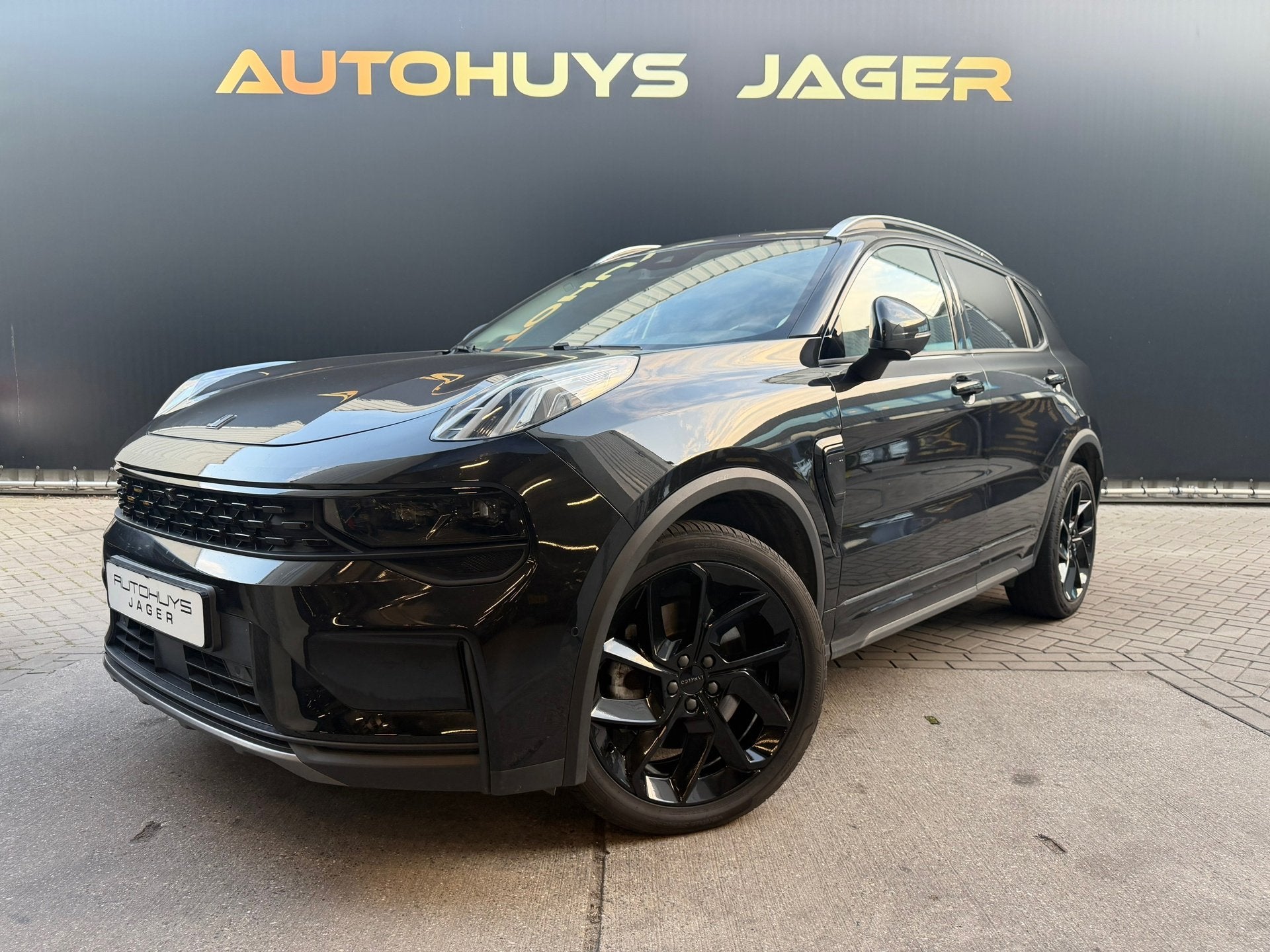 Lynk & Co 01 1.5 - Black Pano Carplay Memory stoelen Stoelve, Auto's, Dealer onderhouden, Stof, Zwart, Zwart
