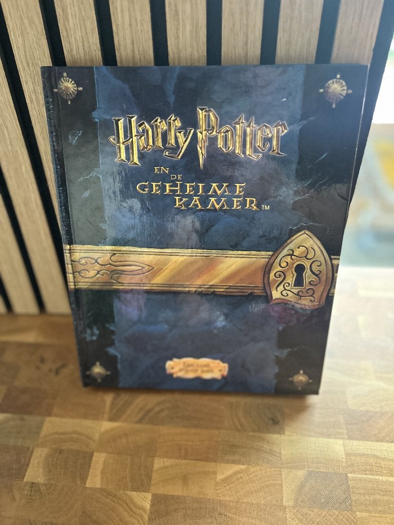Harry Potter en de geheime kamer pop up boek, Verzamelen, Harry Potter, Ophalen of Verzenden, Zo goed als nieuw, Boek of Poster
