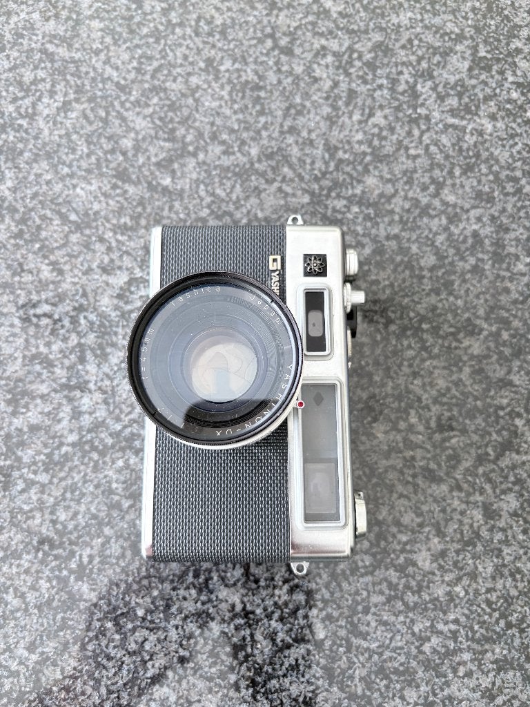 Yashika 35 electronic, Ophalen of Verzenden, Gebruikt, Compact, Overige Merken