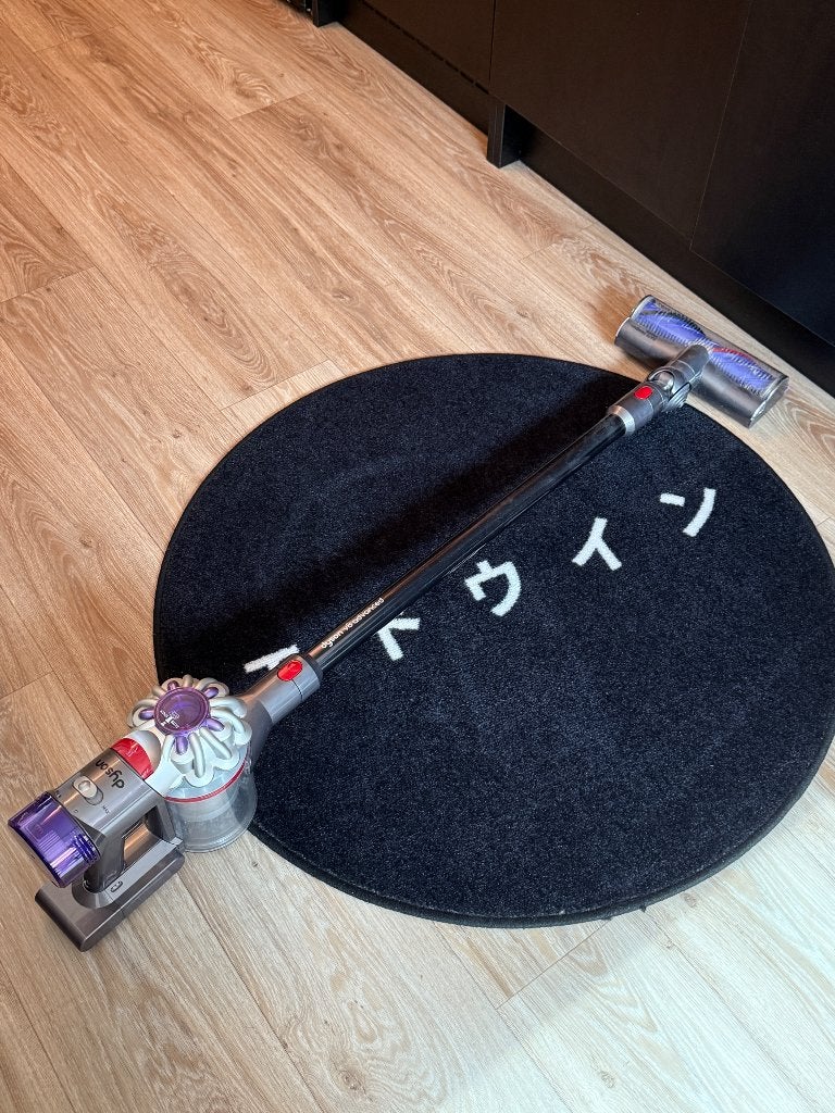 Dyson v8 vacuum cleaner, Ophalen, Zo goed als nieuw, Inclusief accessoires, Dyson