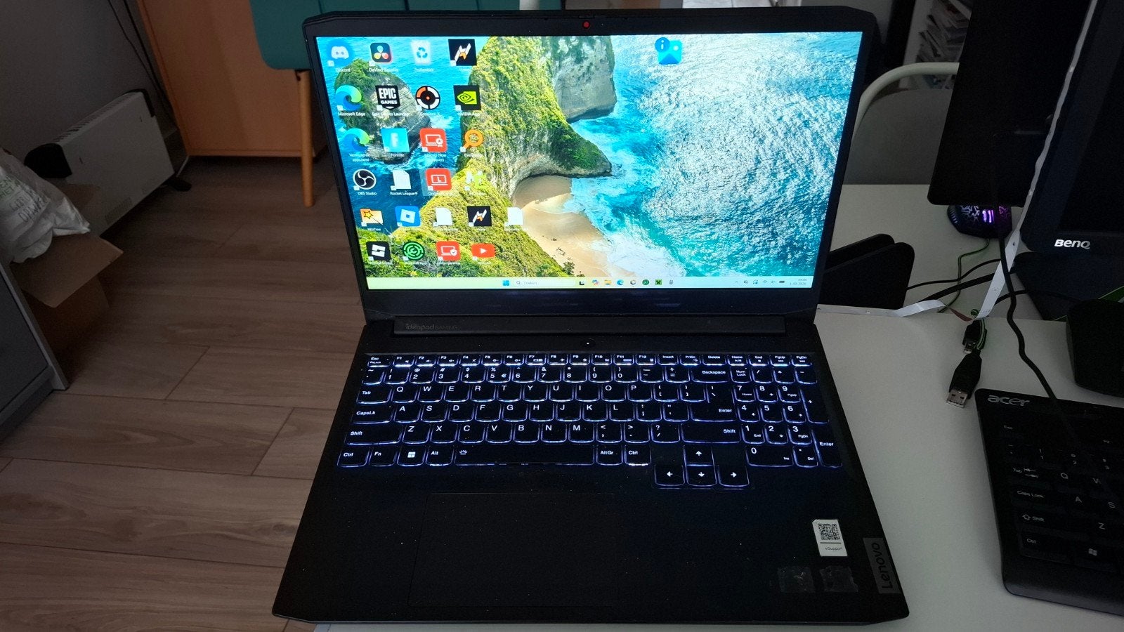Foto 2 van Lenovo Gaming 3 15ACH6