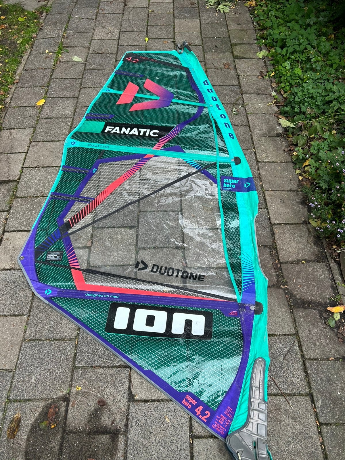 Duotone Super Hero 4.2 met schade, Ophalen, Zo goed als nieuw, Zeil