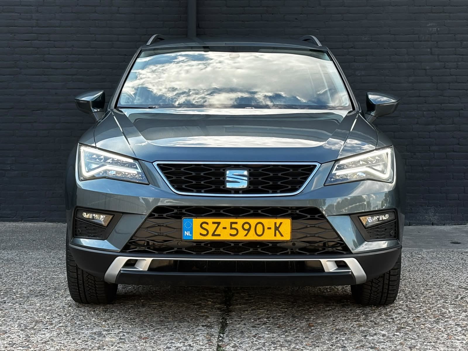 Seat Ateca 1.0 EcoTSI Style Business Intense CARPLAY|CAMERA|, Auto's, Voorwielaandrijving, Dealer onderhouden, Stof, Gebruikt