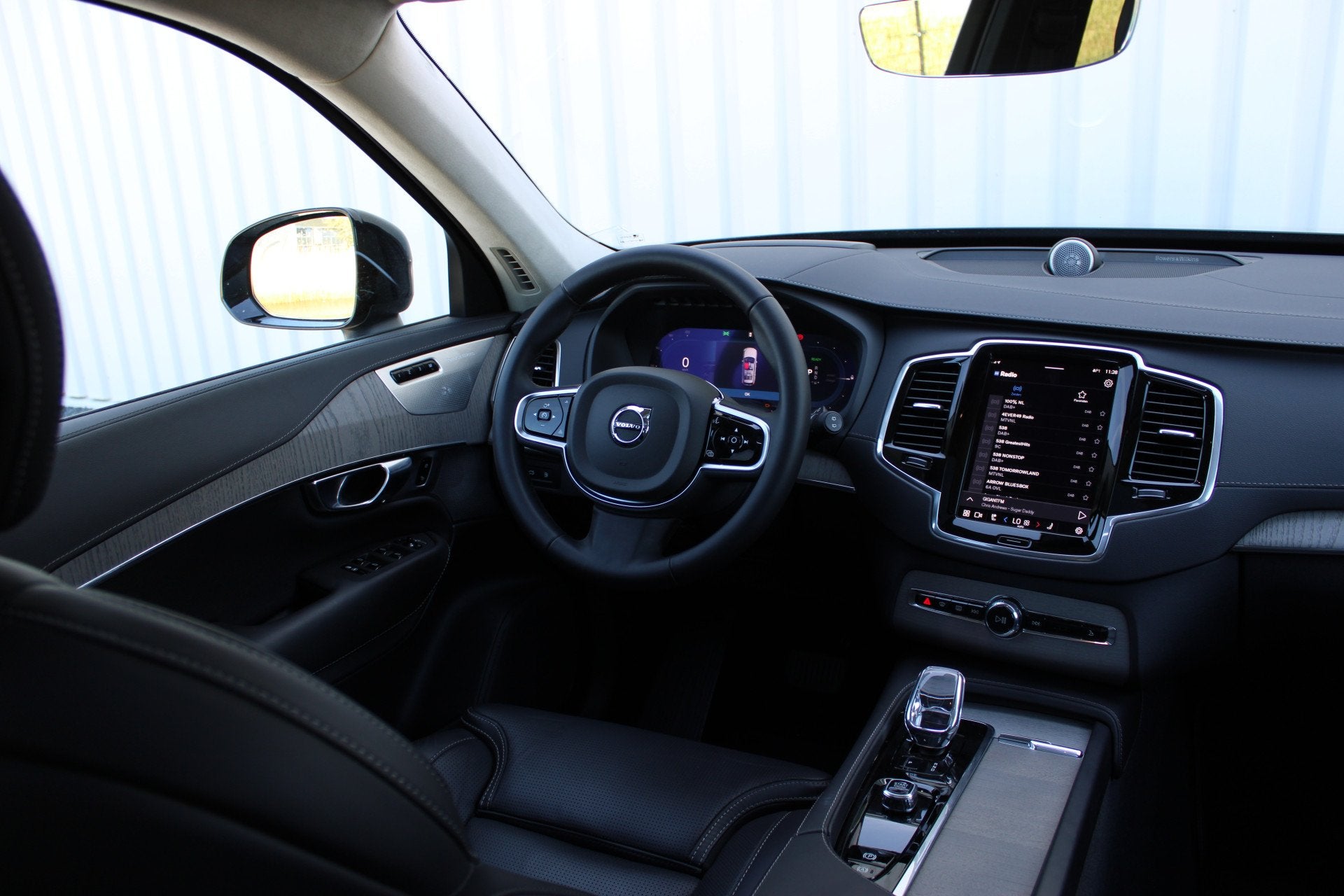 Volvo XC90 2.0 T8 Recharge AWD Ultra Dark | Incl. 12 maanden, Auto's, 12 maanden, Gebruikt, 4 cilinders, Blauw