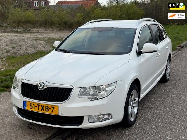 Skoda Superb Combi 1.4 TSI Greentech Ambition Business Line, Voorwielaandrijving, Euro 5, Gebruikt, 4 cilinders