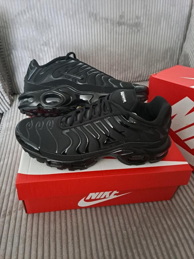 Nike air max Plus TN Supreme Nieuw! (44), Ophalen of Verzenden, Nieuw, Zwart