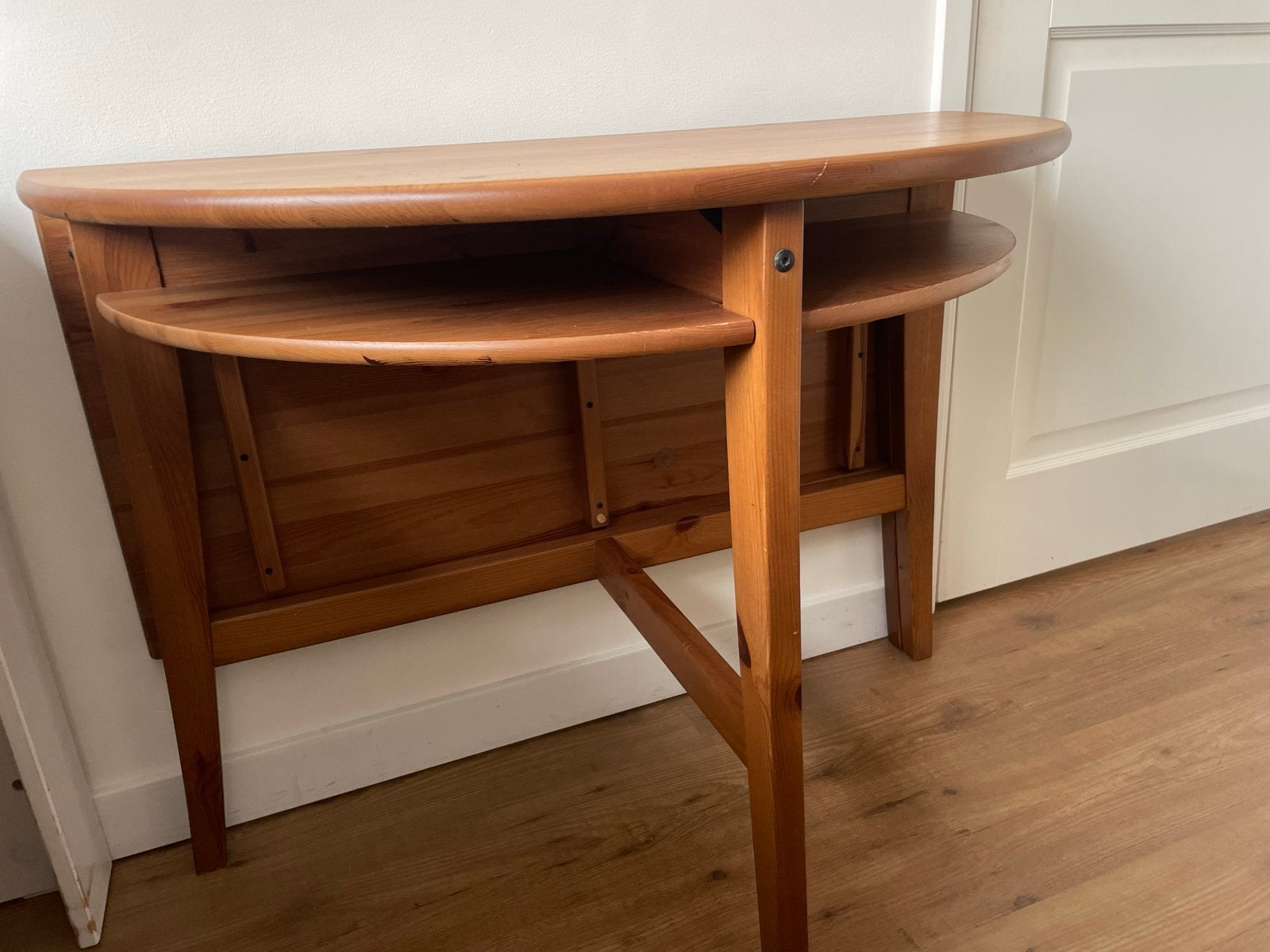 Uitschuifbare bureau van grenenhout, Huis en Inrichting, Ophalen, Zo goed als nieuw