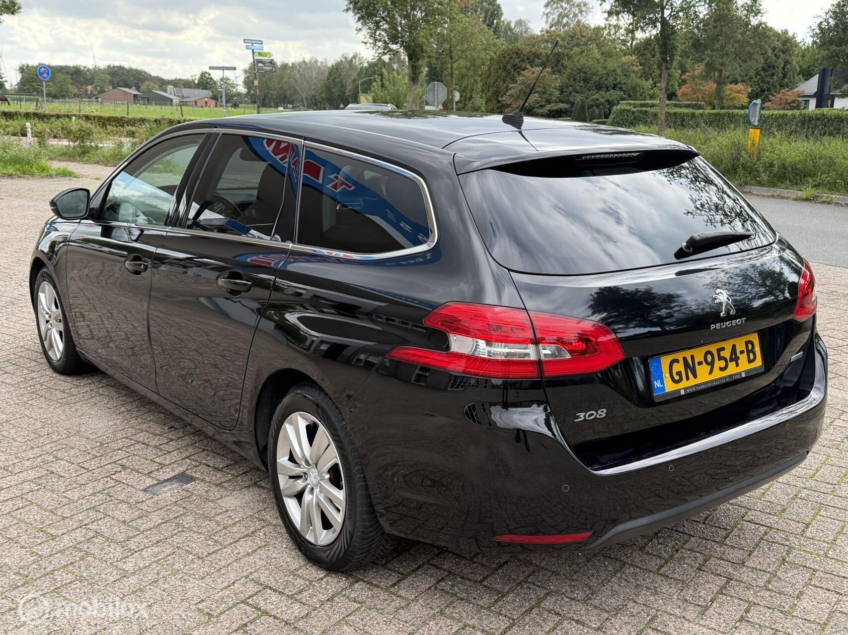 Peugeot 308 SW 1.6 BlueHDI Blue Lease Executive, Auto's, Voorwielaandrijving, Gebruikt, 4 cilinders, Zwart