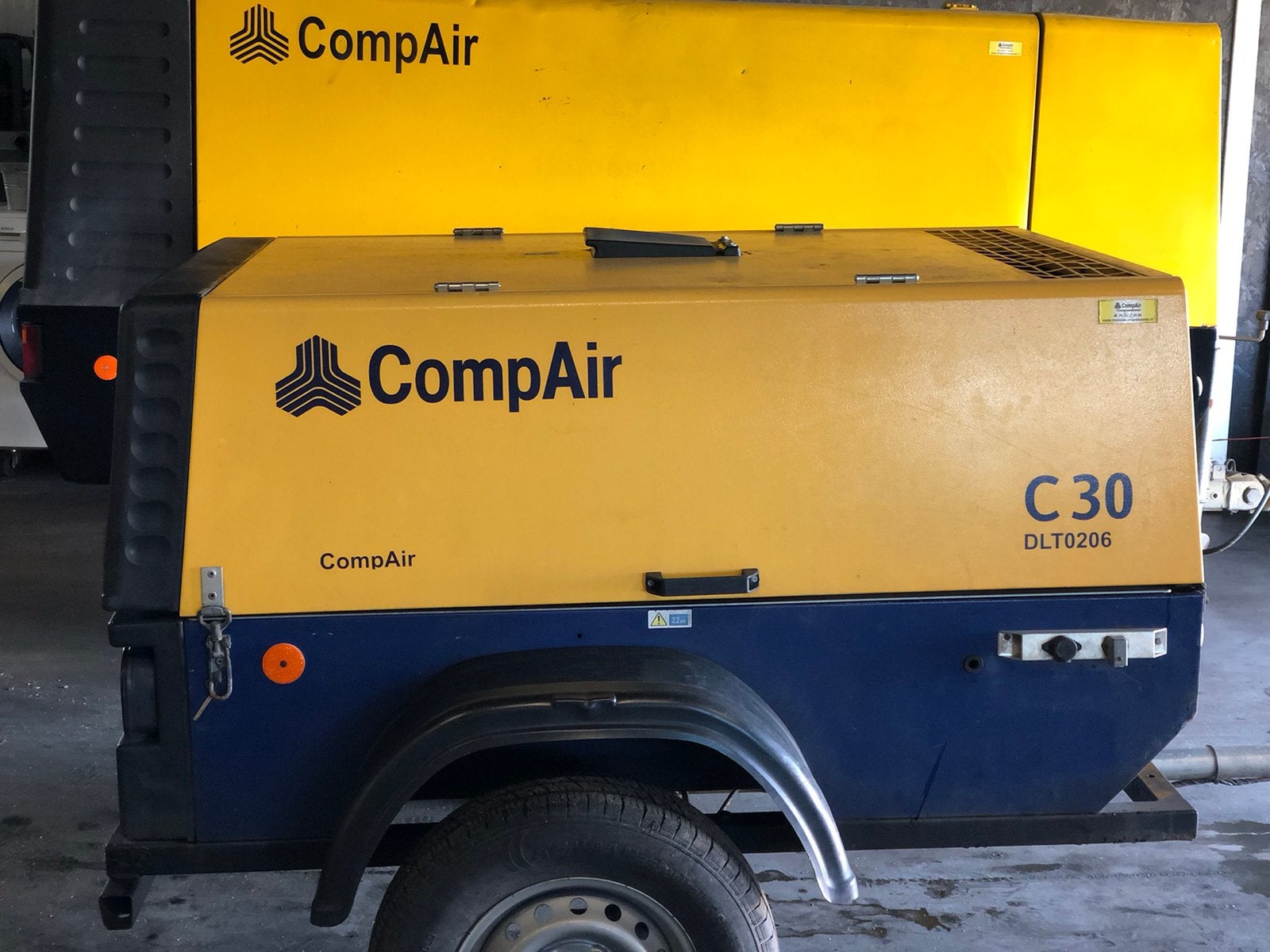CompAir C 30. Diesel compressor., Ophalen