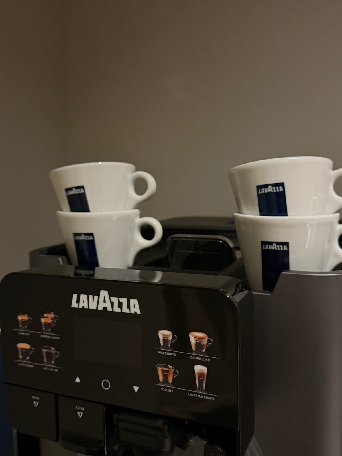 Lavazza Saeco LB2317 Koffiemachine met Piccolo koelkastje, 10 kopjes of meer, Ophalen of Verzenden, Zo goed als nieuw, Koffiemachine