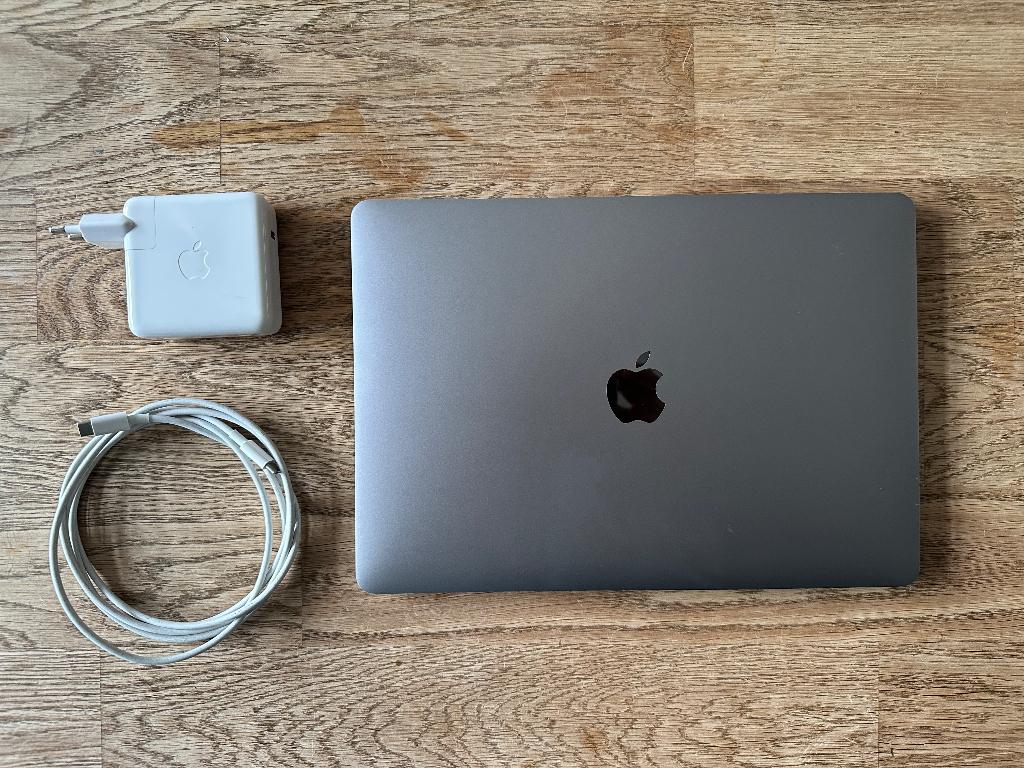 MacBook Pro 13" 2017, Qwerty, 13 inch, 512 GB, Zo goed als nieuw