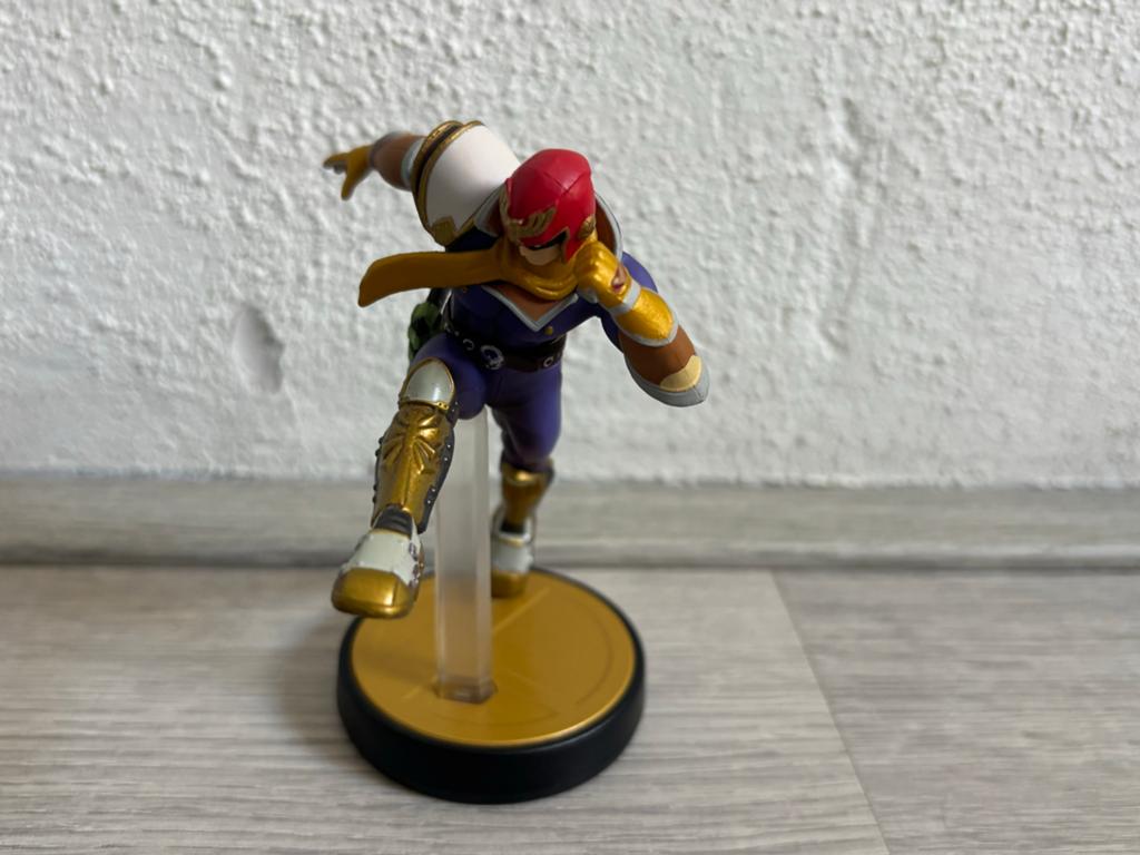 Amiibo Captain Falcon No. 18 - Super Smash Bros. Serie, Spelcomputers en Games, Games | Overige, Gebruikt, Vechten, 1 speler, Ophalen of Verzenden