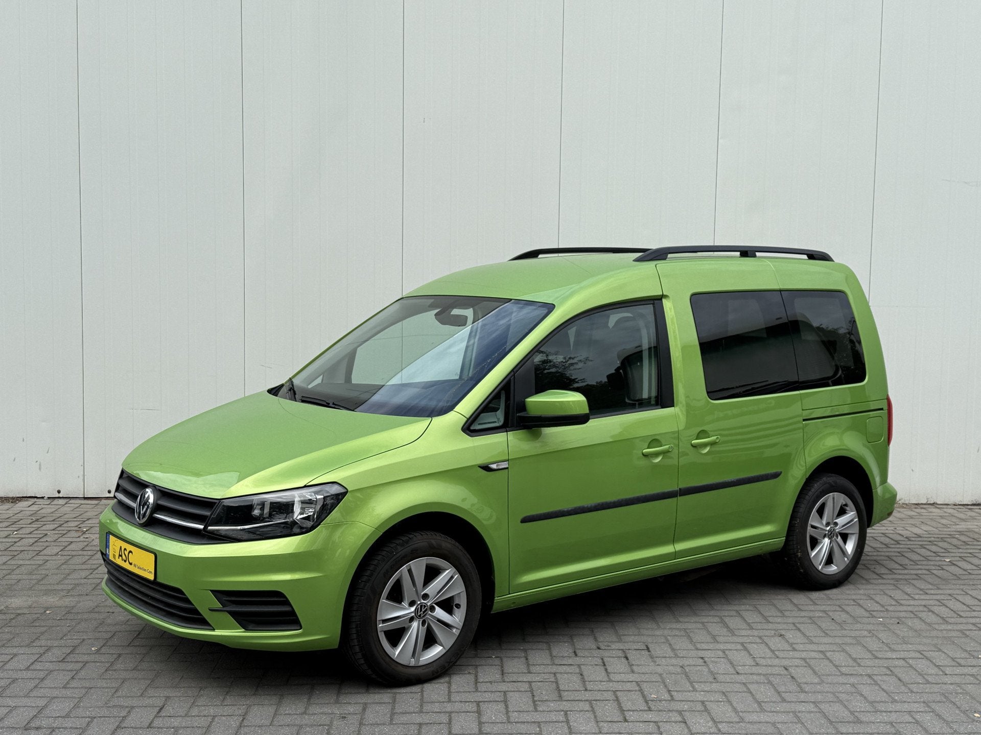 Volkswagen Caddy TSI Trendline - Rolstoelauto 3+1 - Bodemver, Auto's, Voorwielaandrijving, Dealer onderhouden, Gebruikt, Overige modellen