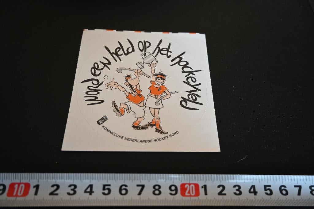 sticker voor een held op het hockey veld, Ophalen, Zo goed als nieuw, Sticker