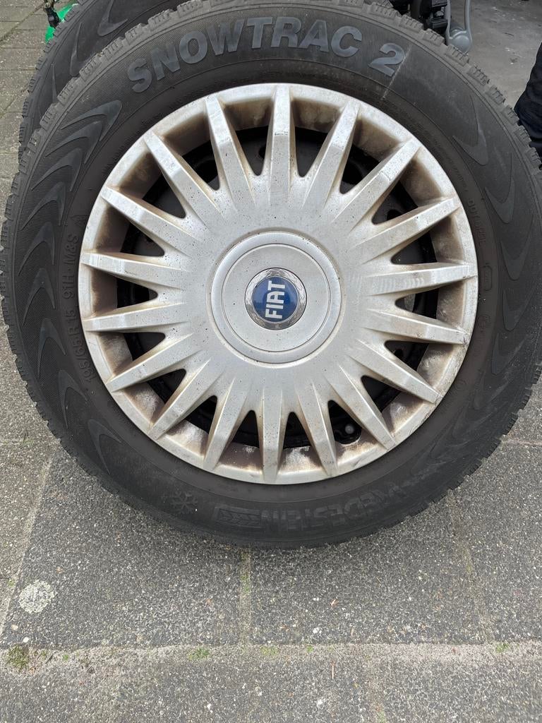 Stalen velgen met wieldop Fiat, Ophalen