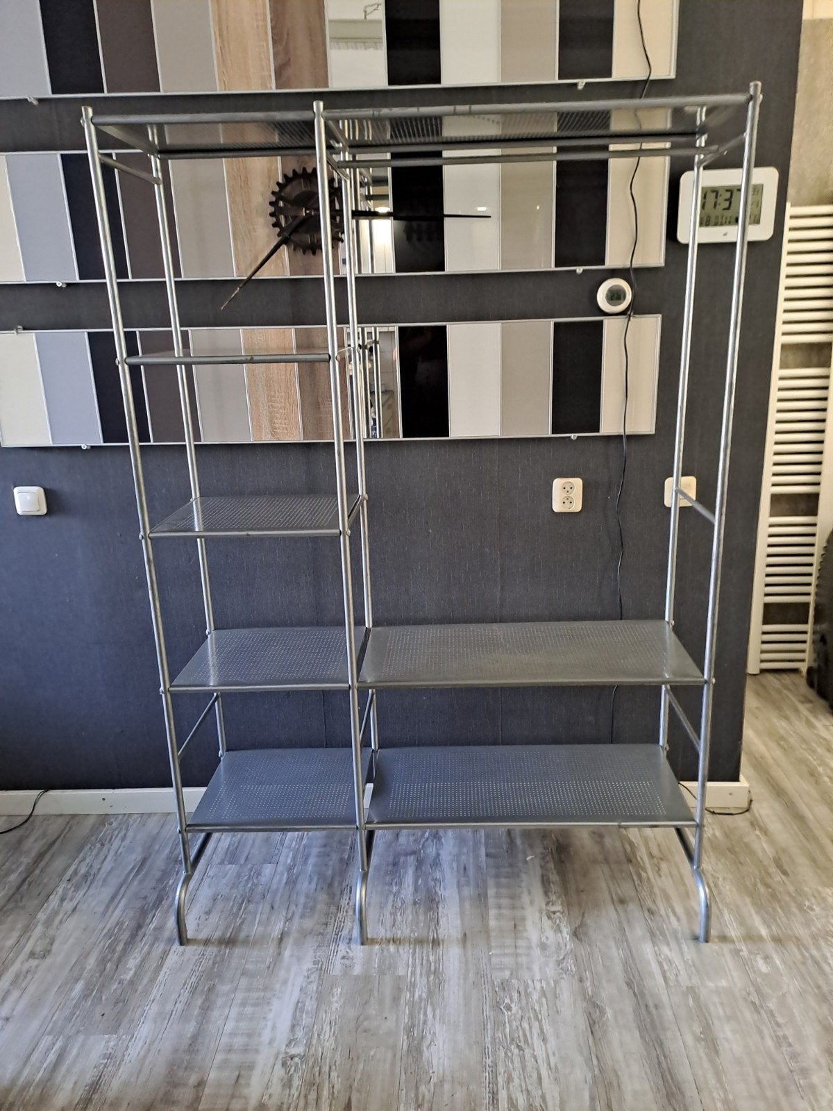 Metalen kledingrek met planken en hangruimte, Huis en Inrichting, Ophalen, Gebruikt, 100 tot 150 cm, Modern, Industrieel