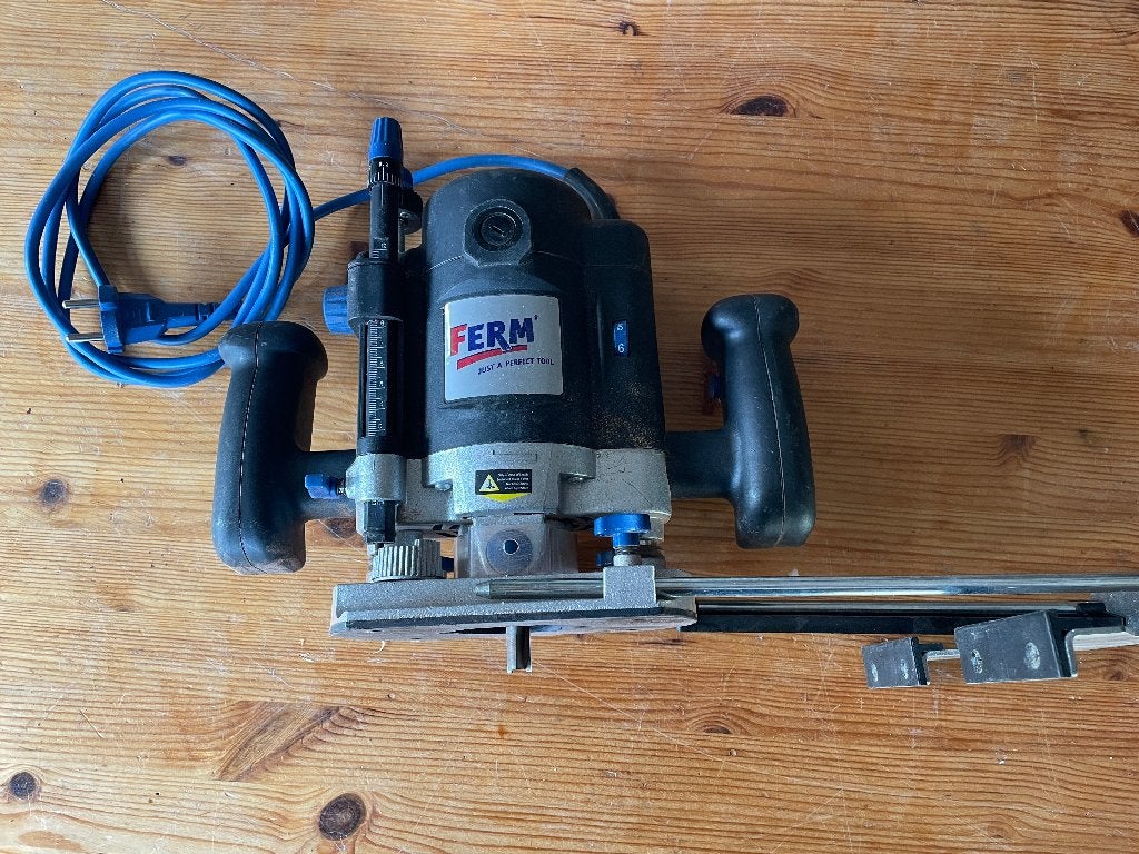 Ferm Bovenfrees FBF-1200  1200W + 8mm Piranha frees, Gebruikt, Ophalen of Verzenden, Ferm, Bovenfrees