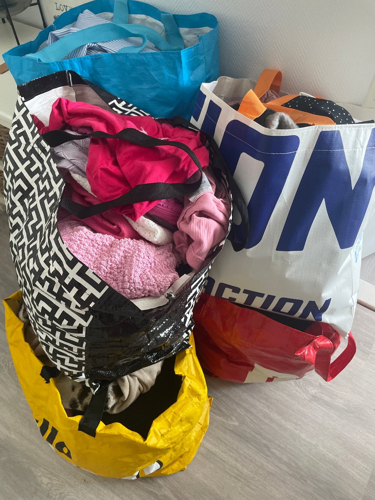 +-15 bigshoppers Dameskleding tassen vol - maten S/M/L, Ophalen of Verzenden, Gedragen, Maat 36 (S)