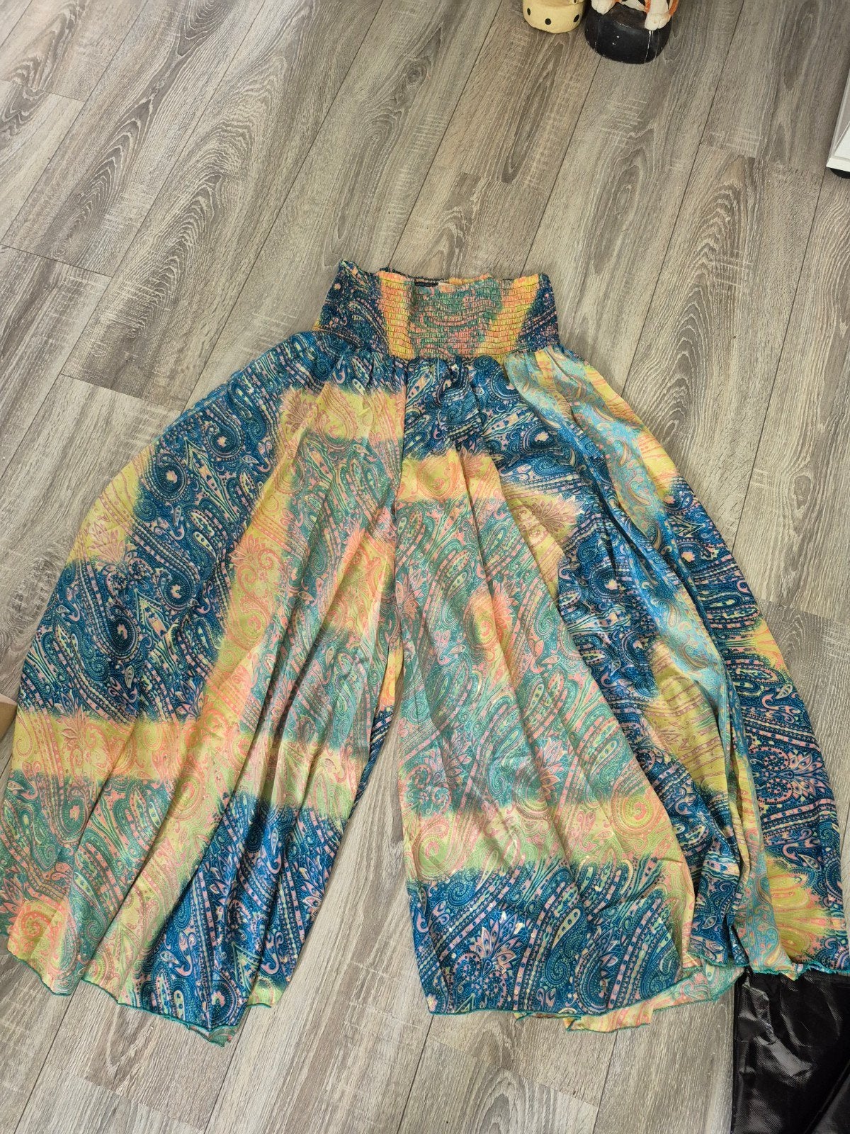 Kleurrijke palazzo Harembroek met Paisley Print onesize, Meerkleurig, Nieuw, Ophalen of Verzenden, Onbekend