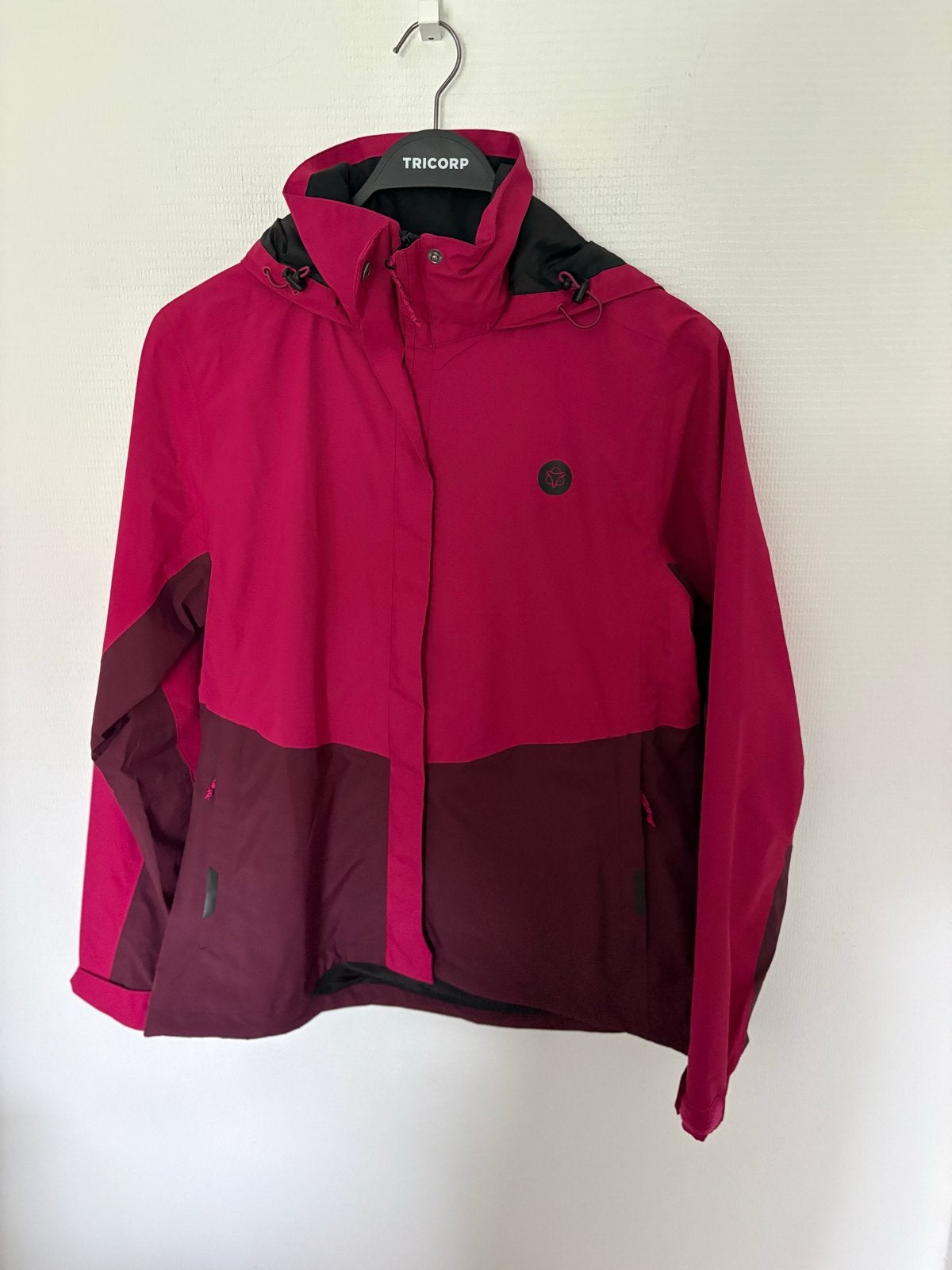 Nieuwe AGU Section Regenjas Dames - Maat M - 5000 Poray, Caravans en Kamperen, Regenkleding, Geen, Nieuw, Ophalen of Verzenden