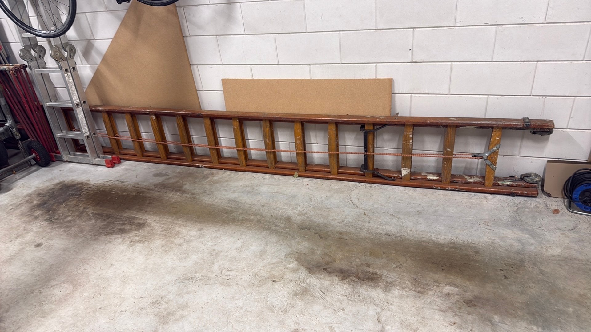 Houten ladder 2x18 spots, Ophalen, Gebruikt, Ladder, 4 meter of meer