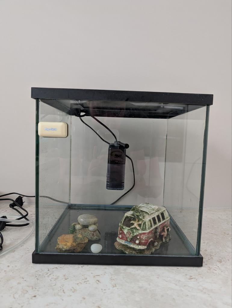 Aquarium (30,5x30,5x30,5cm)  inclusief luchtpomp en filter!, Dieren en Toebehoren, Vissen | Aquaria en Toebehoren, Ophalen, Leeg aquarium