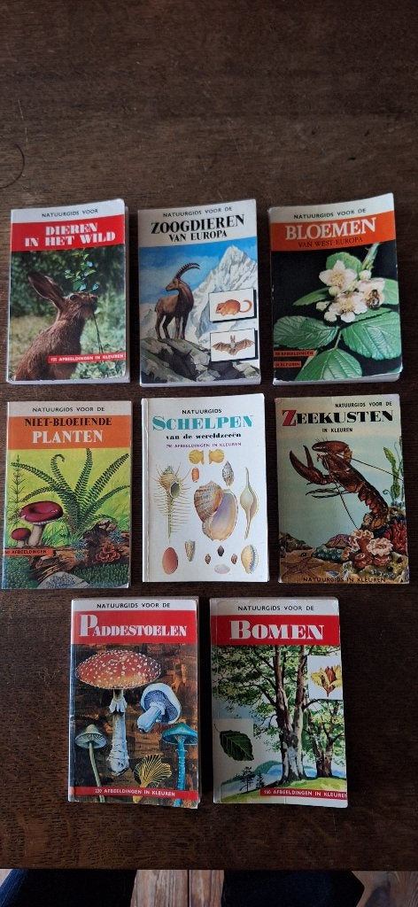8 kleine natuurgidsen, verschillende onderwerpen, Boeken, Natuur, Ophalen of Verzenden, Gelezen, Natuur algemeen, Diverse auteurs