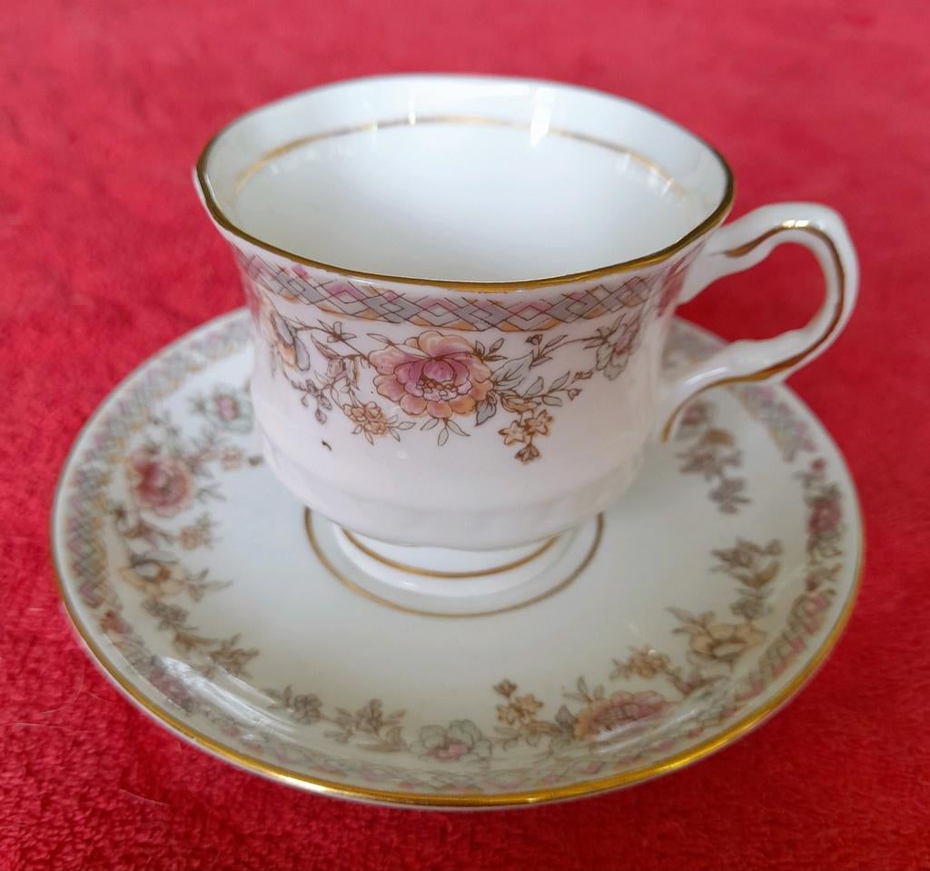 Balmoral Castle Bone China Kop en Schotel - Bloemmotief, Ophalen of Verzenden