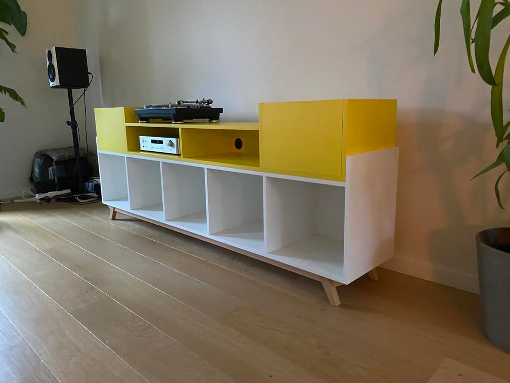 Platenkast / DJ meubel op maat, Huis en Inrichting, Kasten | Wandmeubels, Ophalen, Overige materialen, Nieuw, Minder dan 100 cm