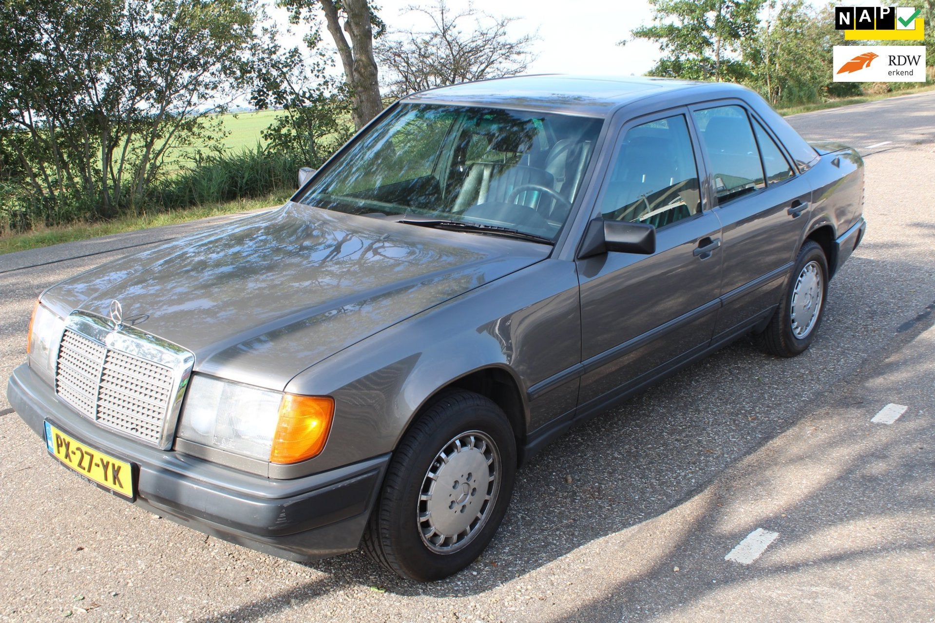 Mercedes-Benz 200-500 (W124) 300 E automaat // belastingvrij, Auto's, Mercedes-Benz, Automaat, Achterwielaandrijving, Gebruikt