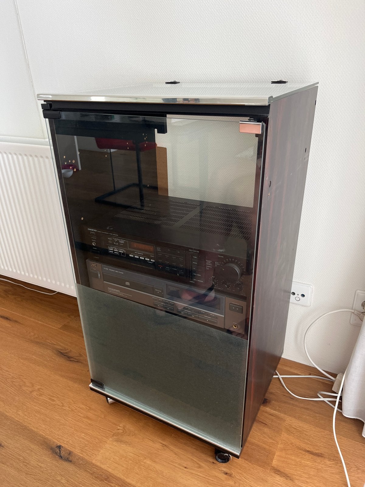 Glazen stereom meubel, Ophalen, Gebruikt