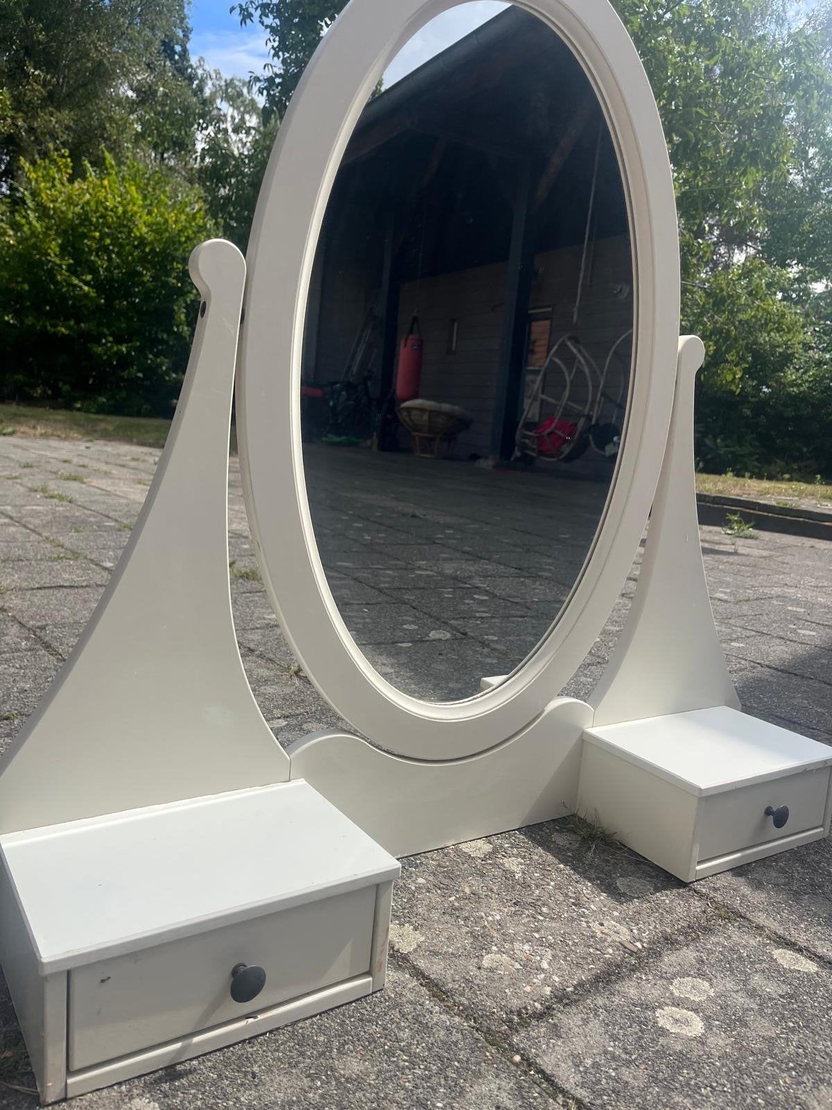 Hemnes ikea Witte ovale make-up spiegel met lades, Ophalen, Gebruikt, 100 tot 150 cm, 75 tot 100 cm