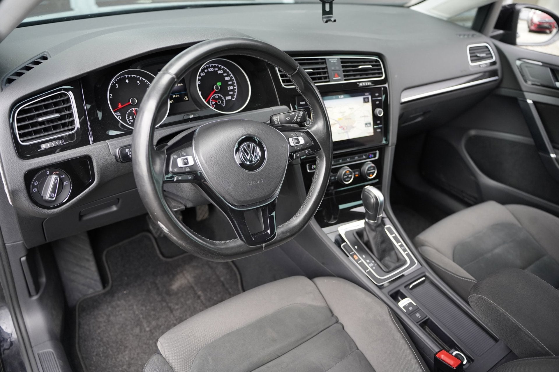 Volkswagen Golf 1.4 TSI Highline DSG Navi Acc Pdc Led Climat, Auto's, Dealer onderhouden, 125 pk, Euro 6, 4 cilinders