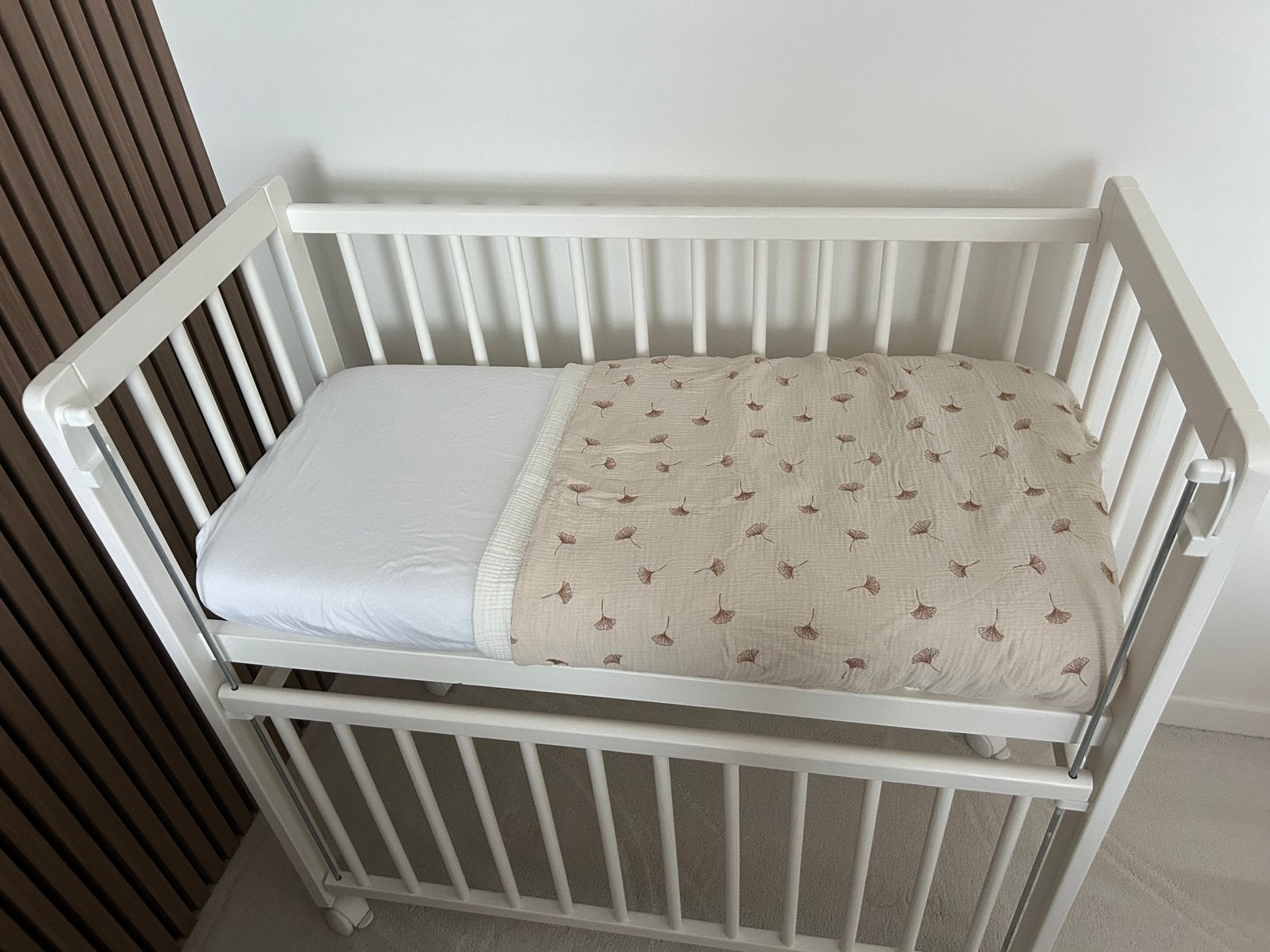 Co-sleeper / aanschuifbedje Petit Amelie met aerosleepmatras, Kinderen en Baby's, Ophalen, Zo goed als nieuw, Wieg