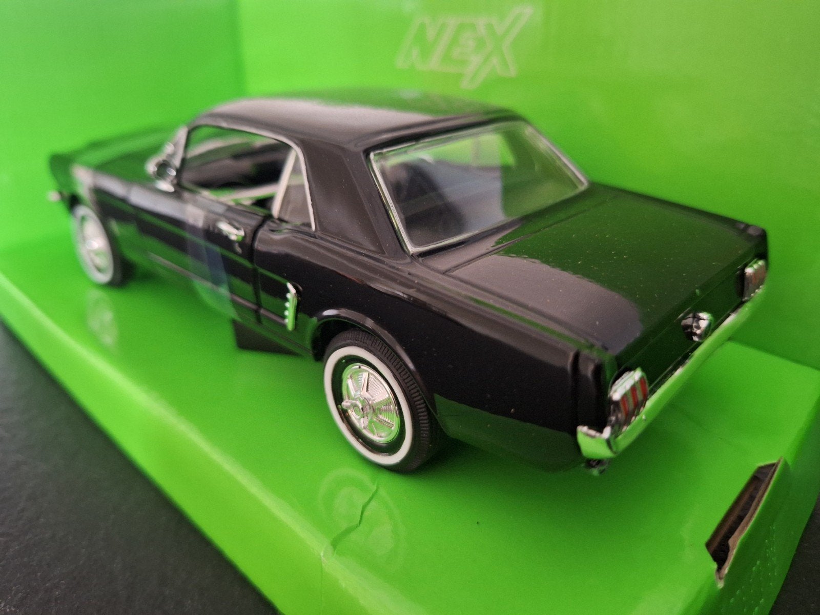 Ford Mustang Coupe 1964 Schaal 1:24, Auto, Nieuw, Ophalen of Verzenden, Welly
