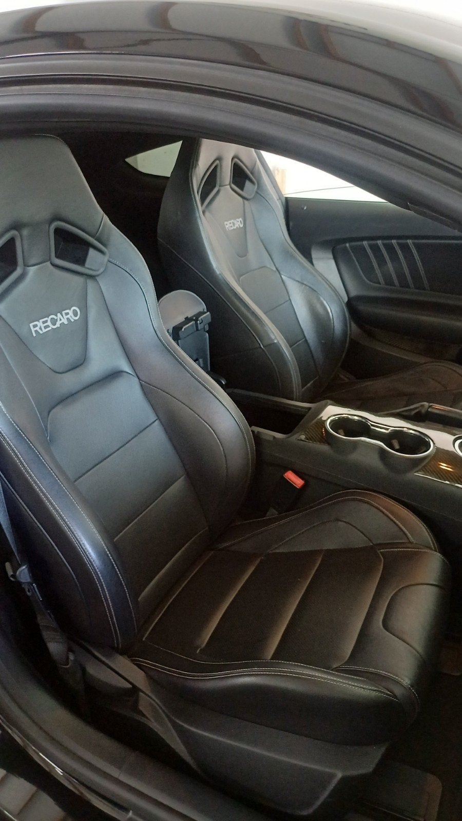 Foto 16 van Ford mustang  5.0gt fastback  2017
