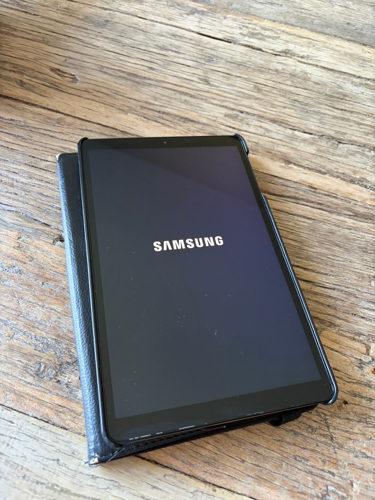 Samsung Galaxy Tab A 10.1 – SM-T510 + oplader en hoes, 32 GB, Wi-Fi, Ophalen, 10 inch