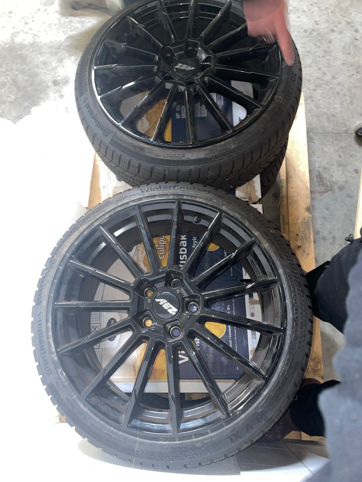 AEZ velgen met Continental winterbanden 205/40 R18, Auto-onderdelen, Ophalen, 18 inch, Gebruikt, Banden en Velgen